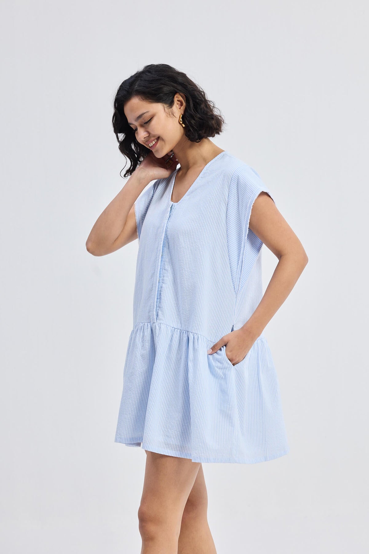 Oversized V-Neck Frayed-Sleeve Dress – Blue Stripe