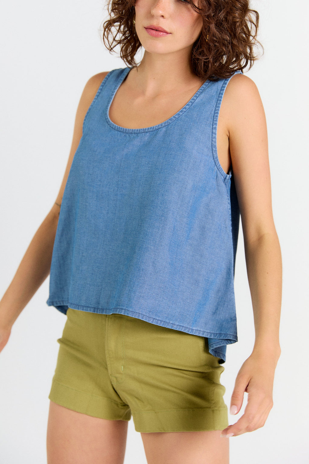 Scout High-Rise Belted Shorts – Sage