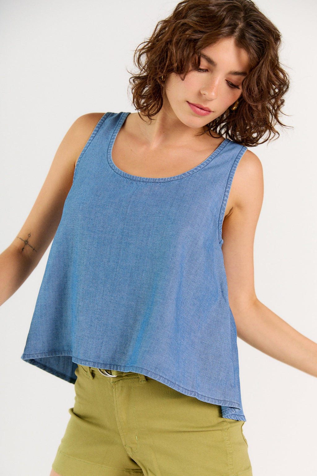 Wabi Sabi Chambray Crop Tank – Medium Wash