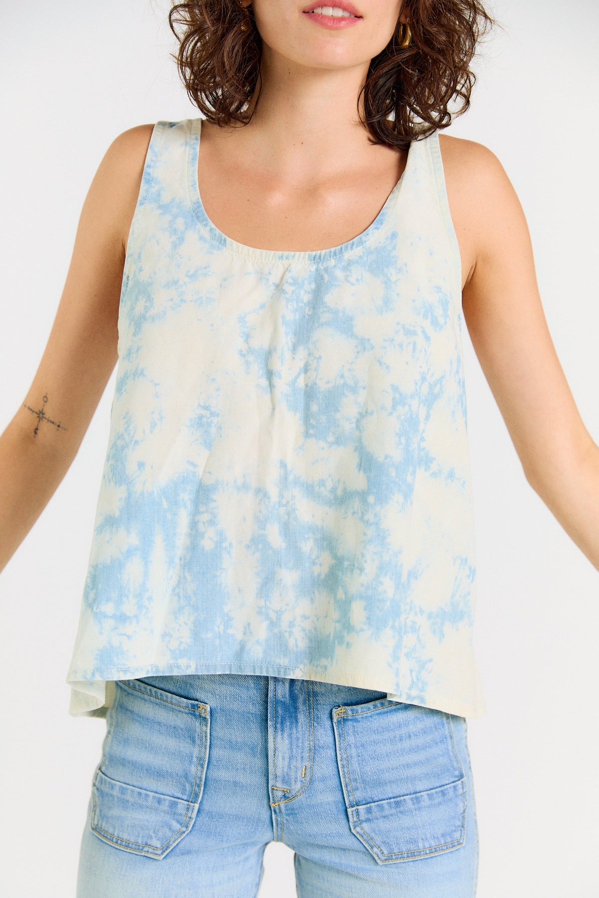 Wabi Sabi Chambray Crop Tank – Sky Wash
