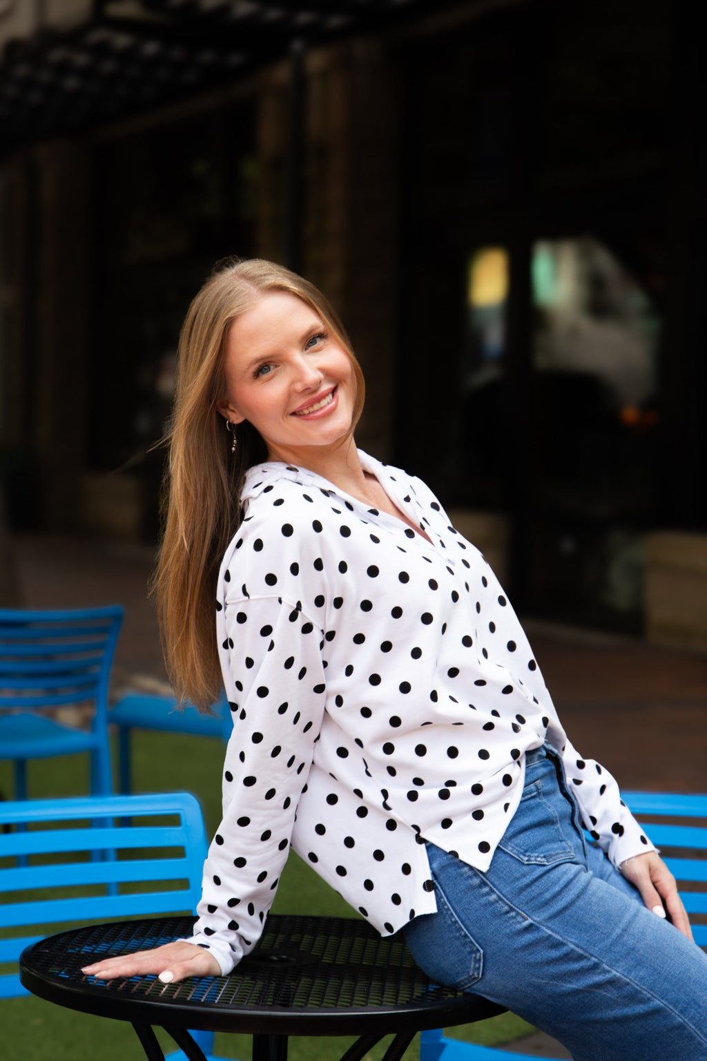 Collared V-Neck Pullover – Black Polka Dot
