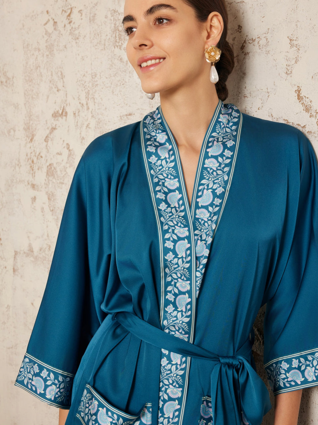 Embellished Flower Short Robe with Pockets – Dark Blue