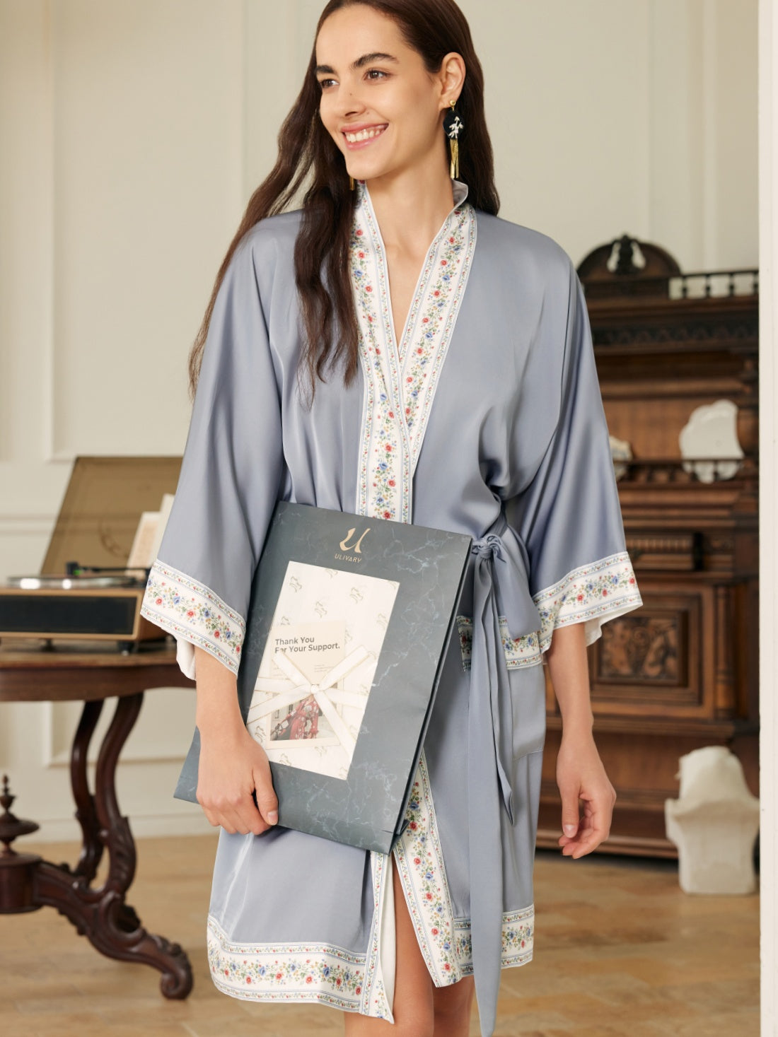 Embellished Flower Short Robe with Pockets – Light Blue