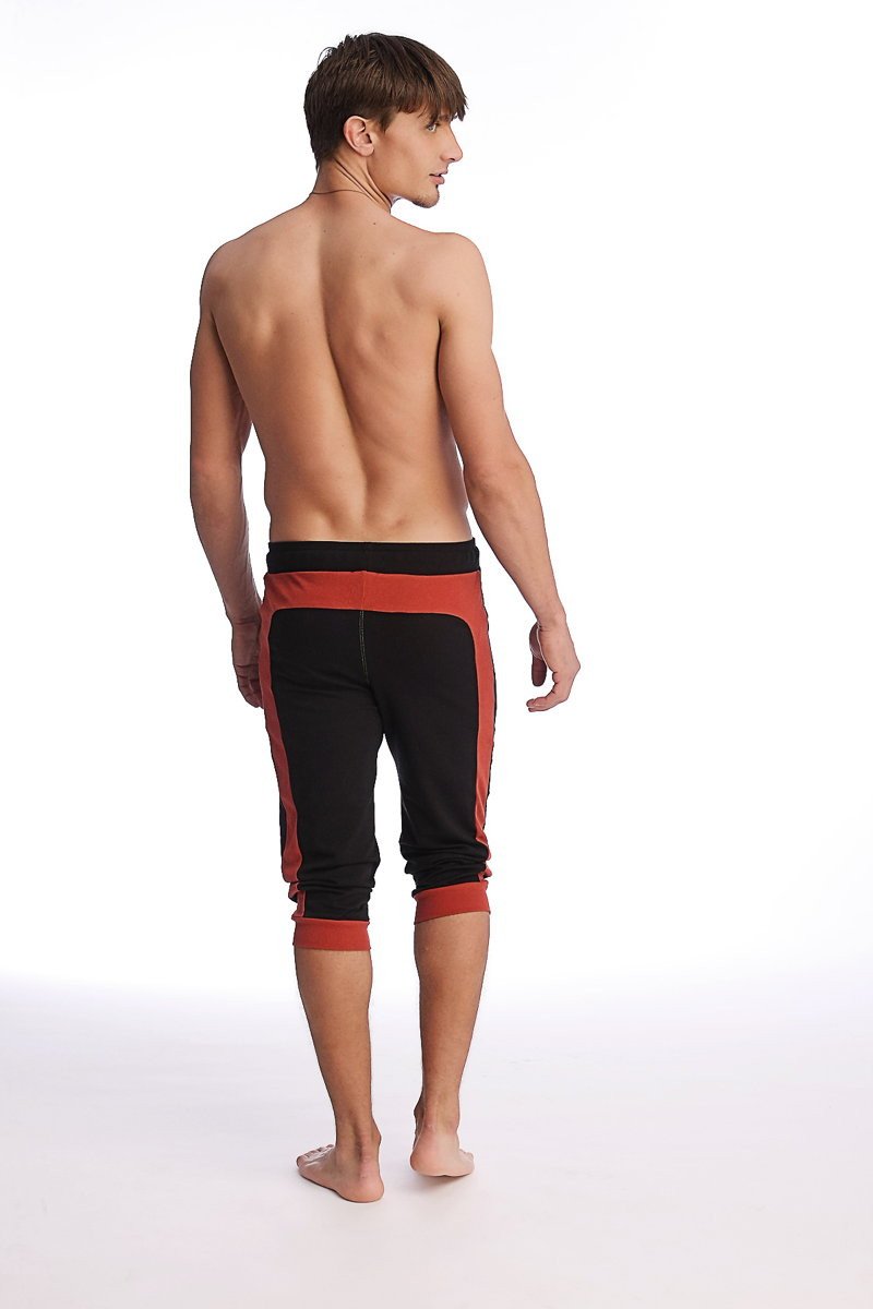 Cuffed Capri Yoga Pants – Black with Cinnabar