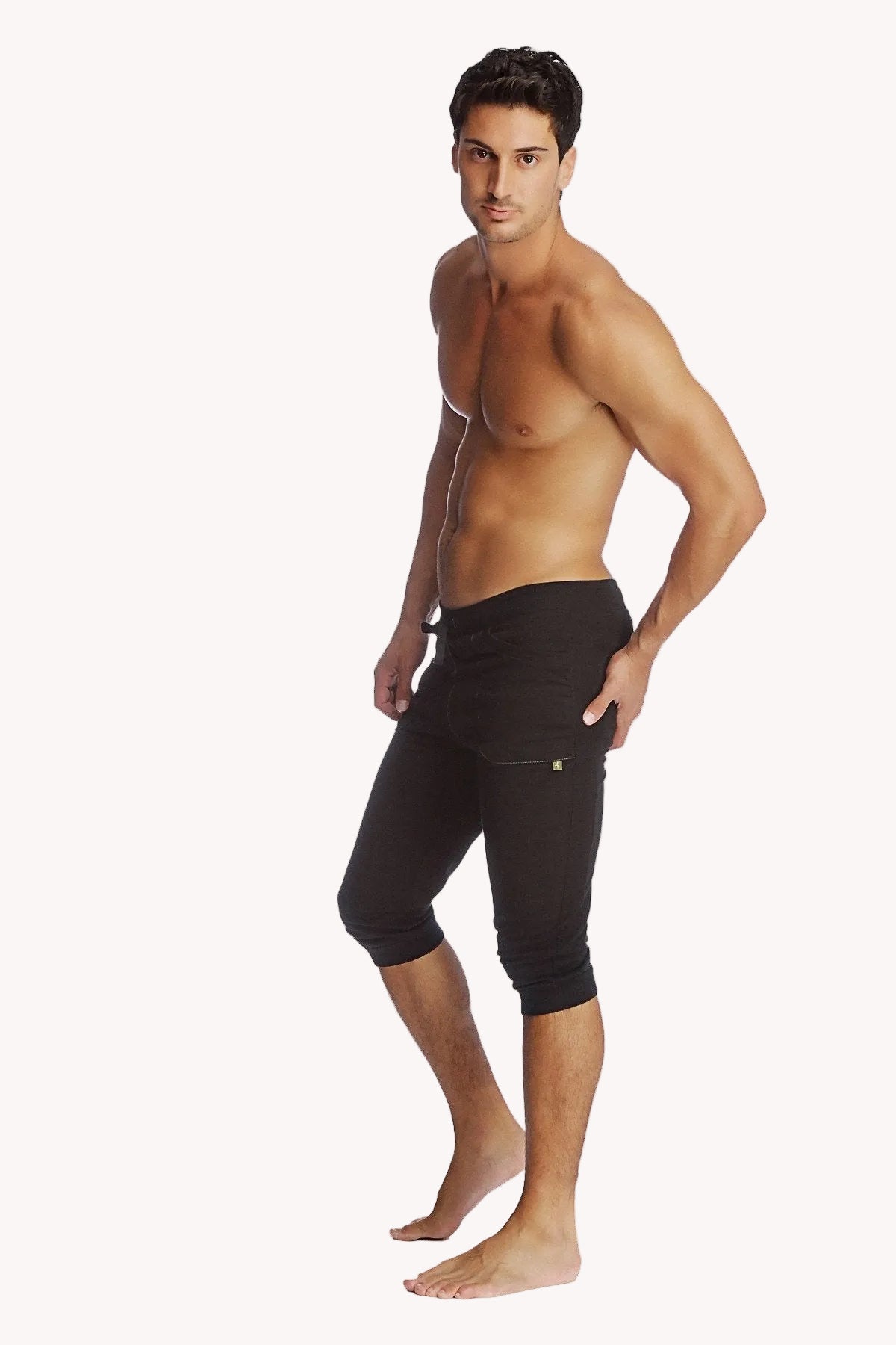 Cuffed Capri Yoga Pants – Black