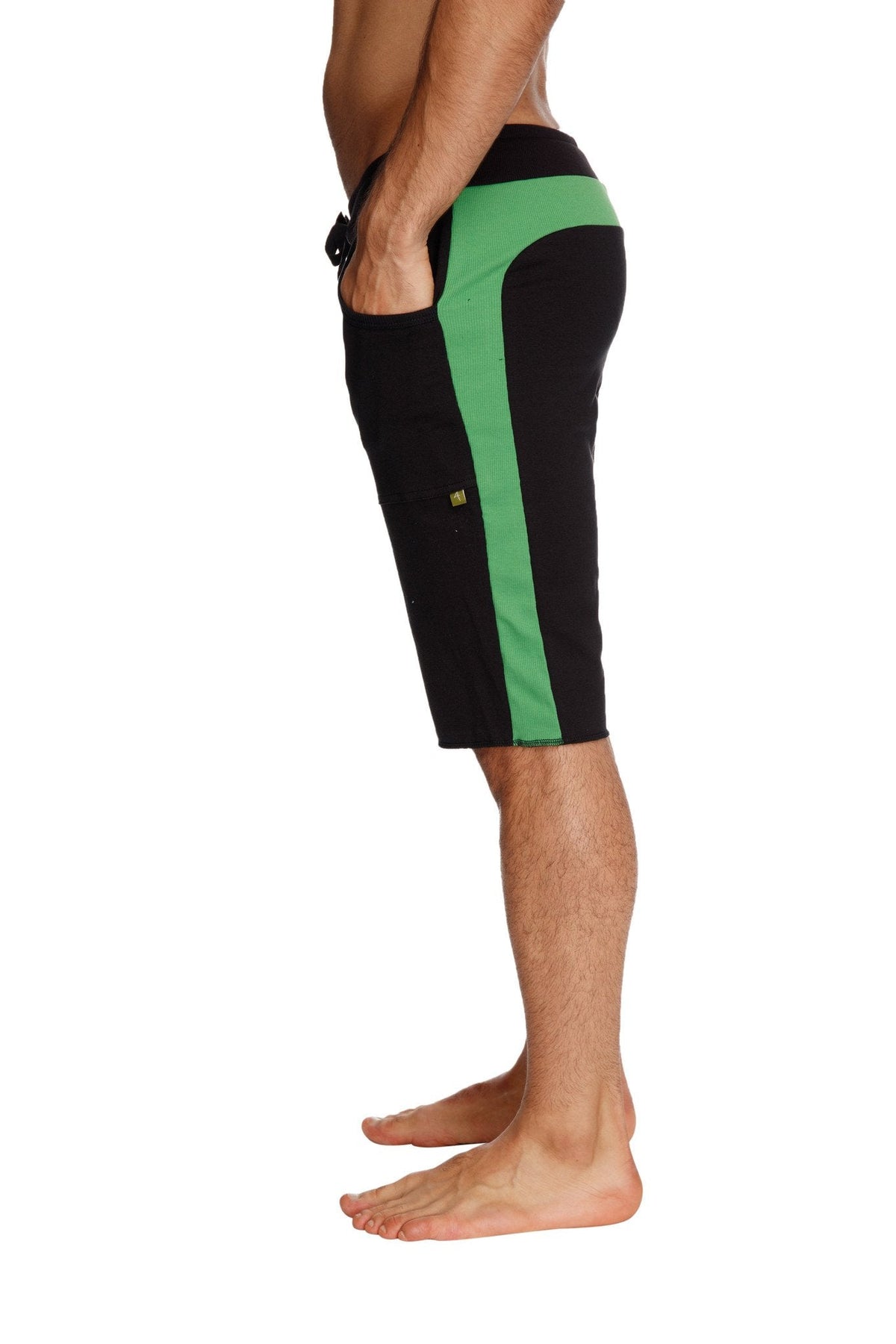 Eco-Track Yoga Shorts – Black/Bamboo Green