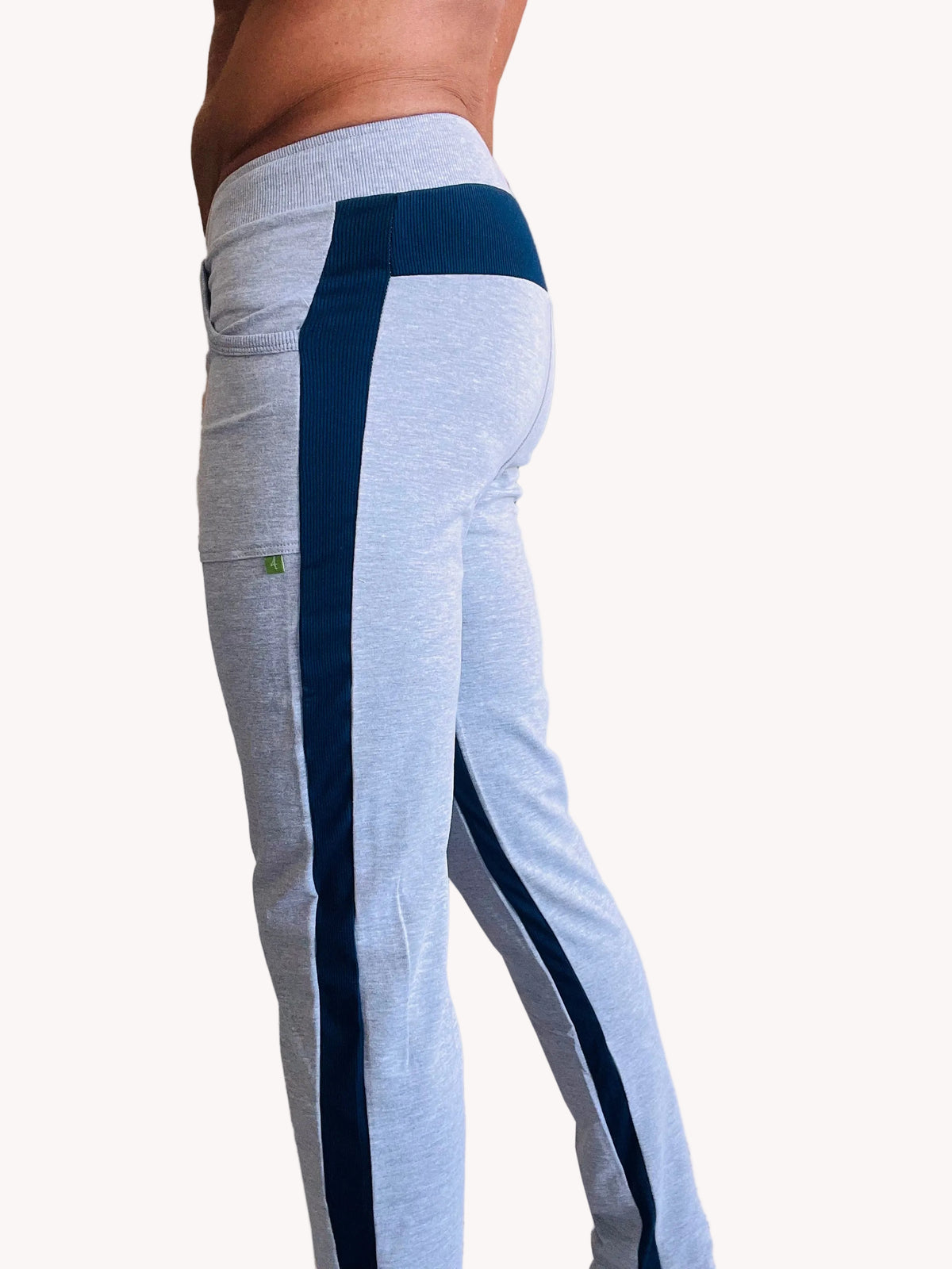 Eco-Track Yoga Sweatpants – Heather Grey with Blue