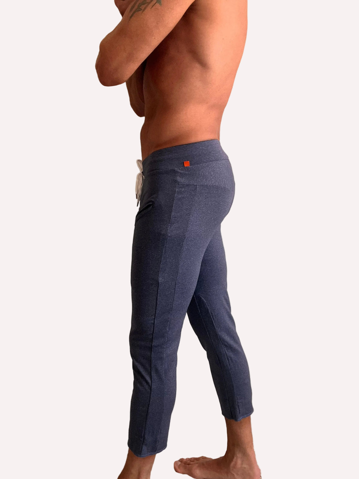 4/5 Zip-Pocket Capri Yoga Pants – Navy Blue Heather