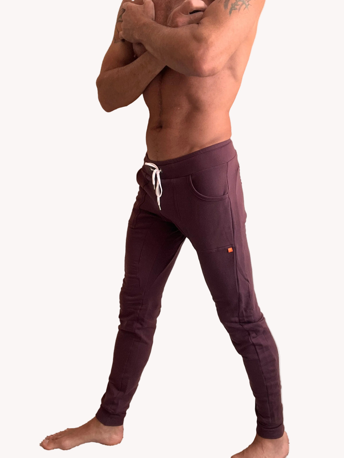 Luxury-Fleece Cuffed Yoga Joggers – Burgundy
