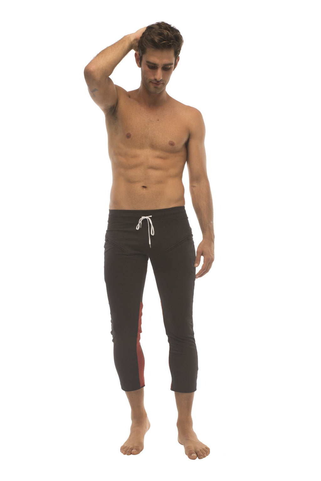 4/5 Zip-Pocket Capri Yoga Pants – Black/Charcoal/Red