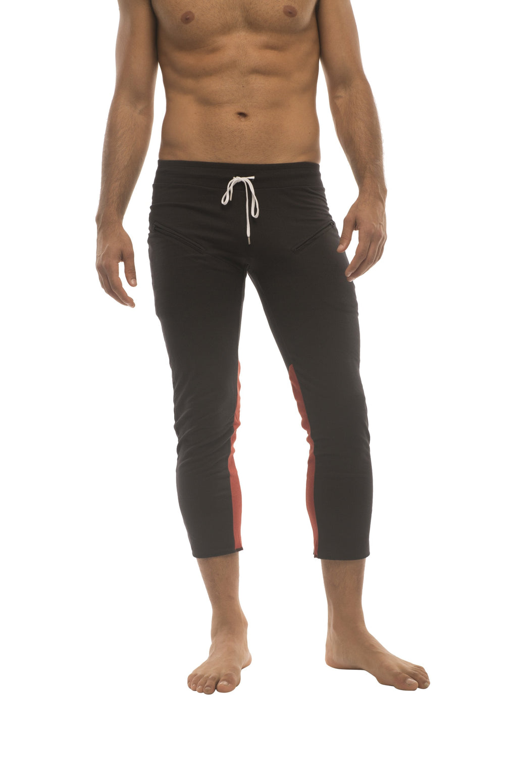 4/5 Zip-Pocket Capri Yoga Pants – Black/Charcoal/Red