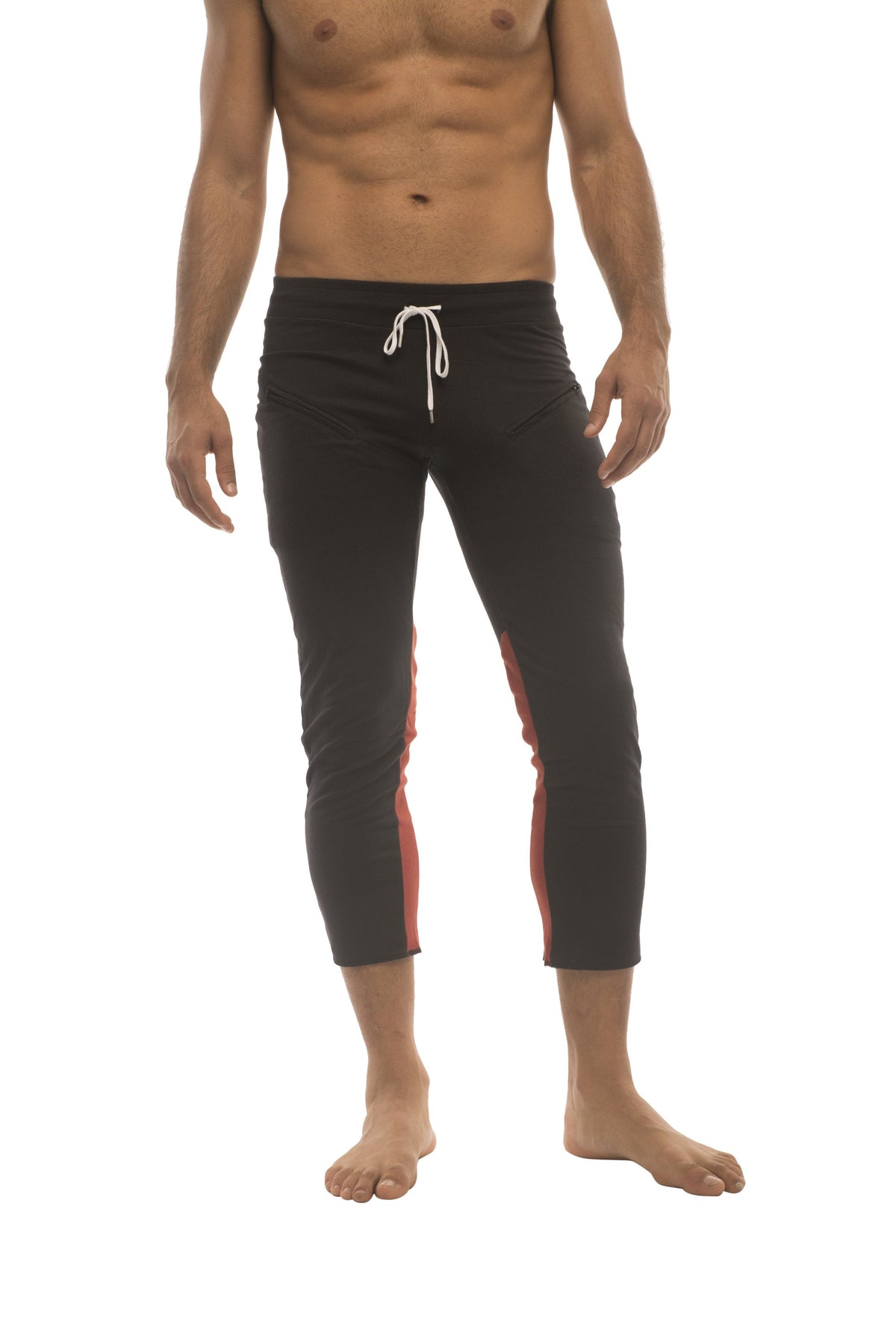 4/5 Zip-Pocket Capri Yoga Pants – Black/Charcoal/Red