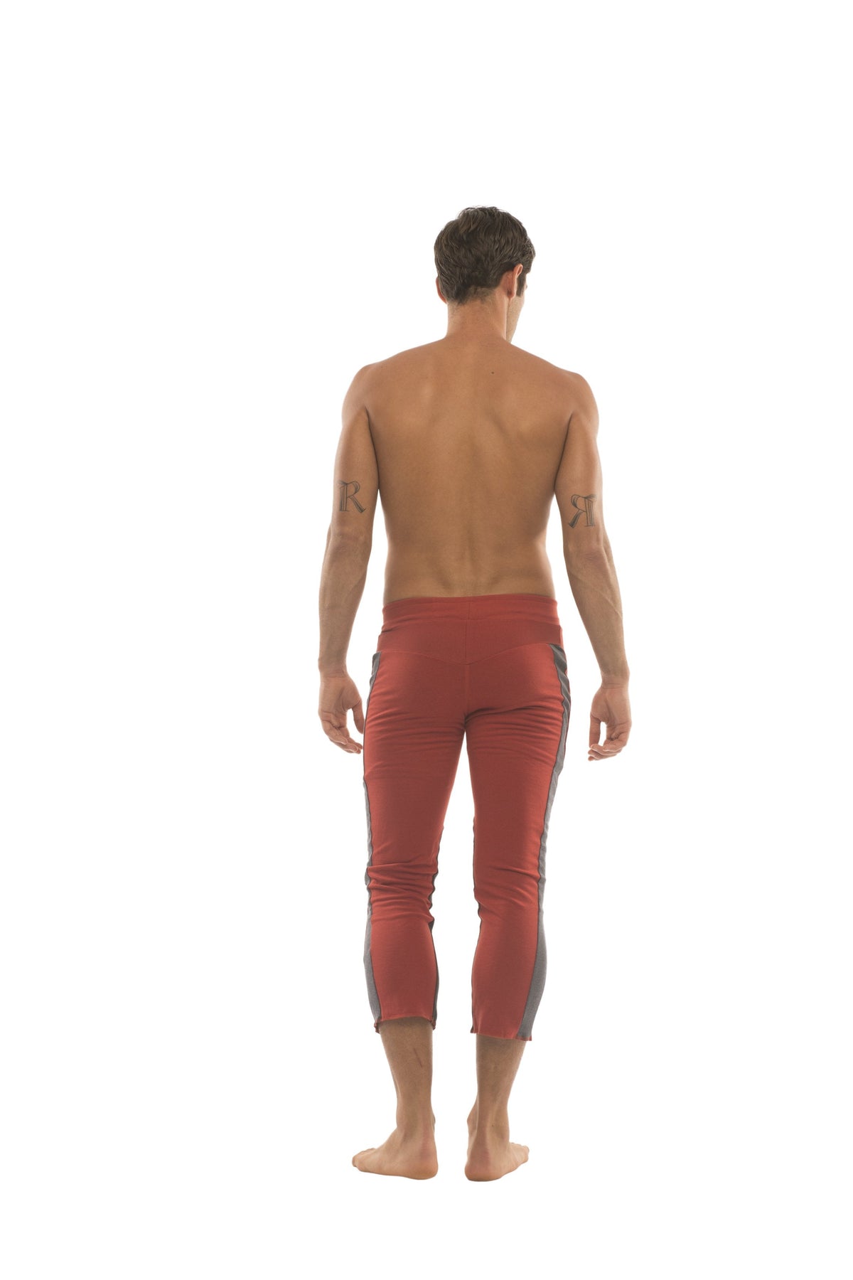 4/5 Zip-Pocket Capri Yoga Pants – Red/Charcoal/Black