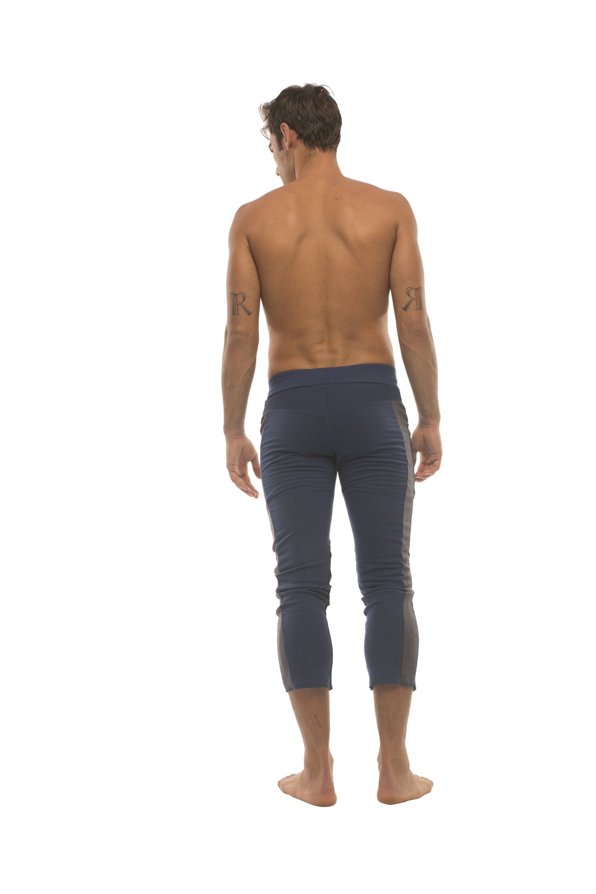 4/5 Zip-Pocket Capri Yoga Pants – Royal/Charcoal/Black
