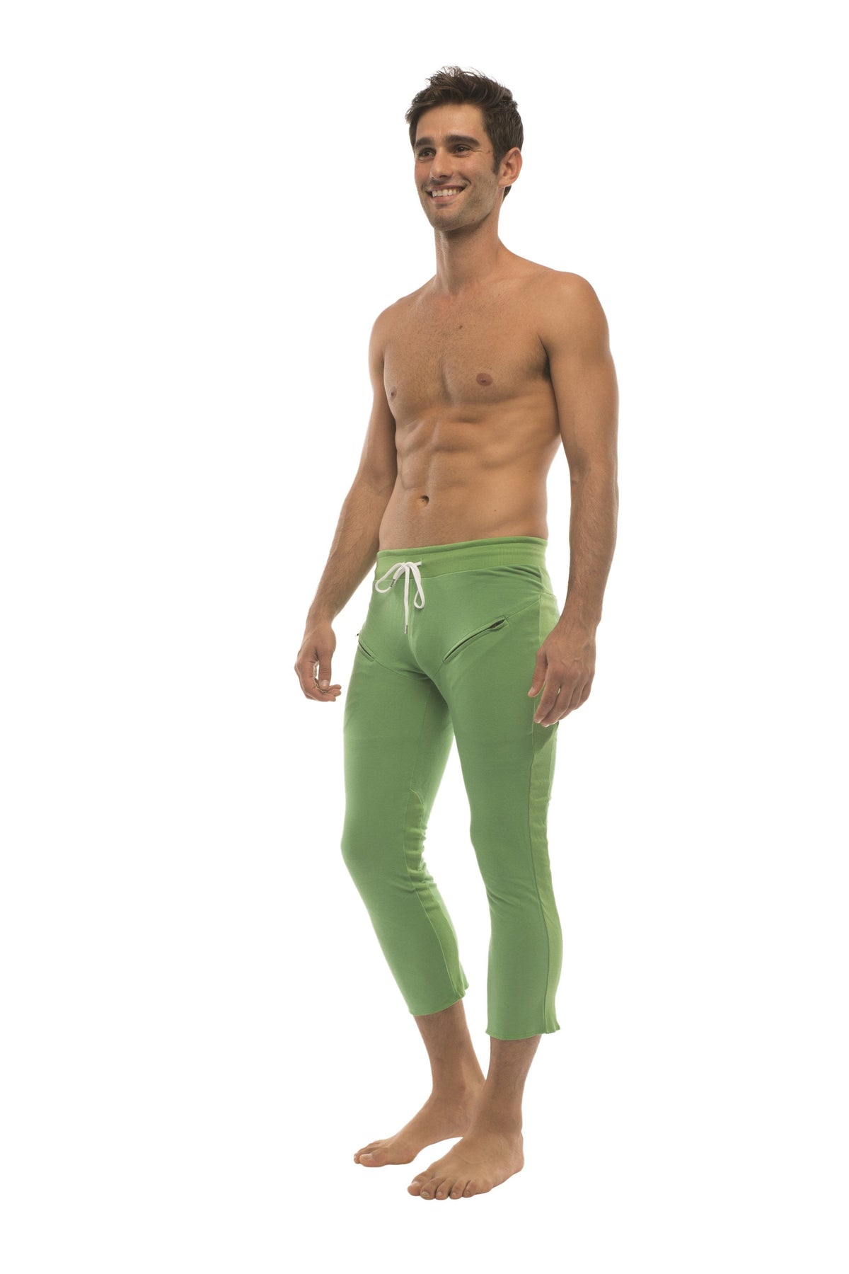4/5 Zip-Pocket Capri Yoga Pants – Bamboo Green