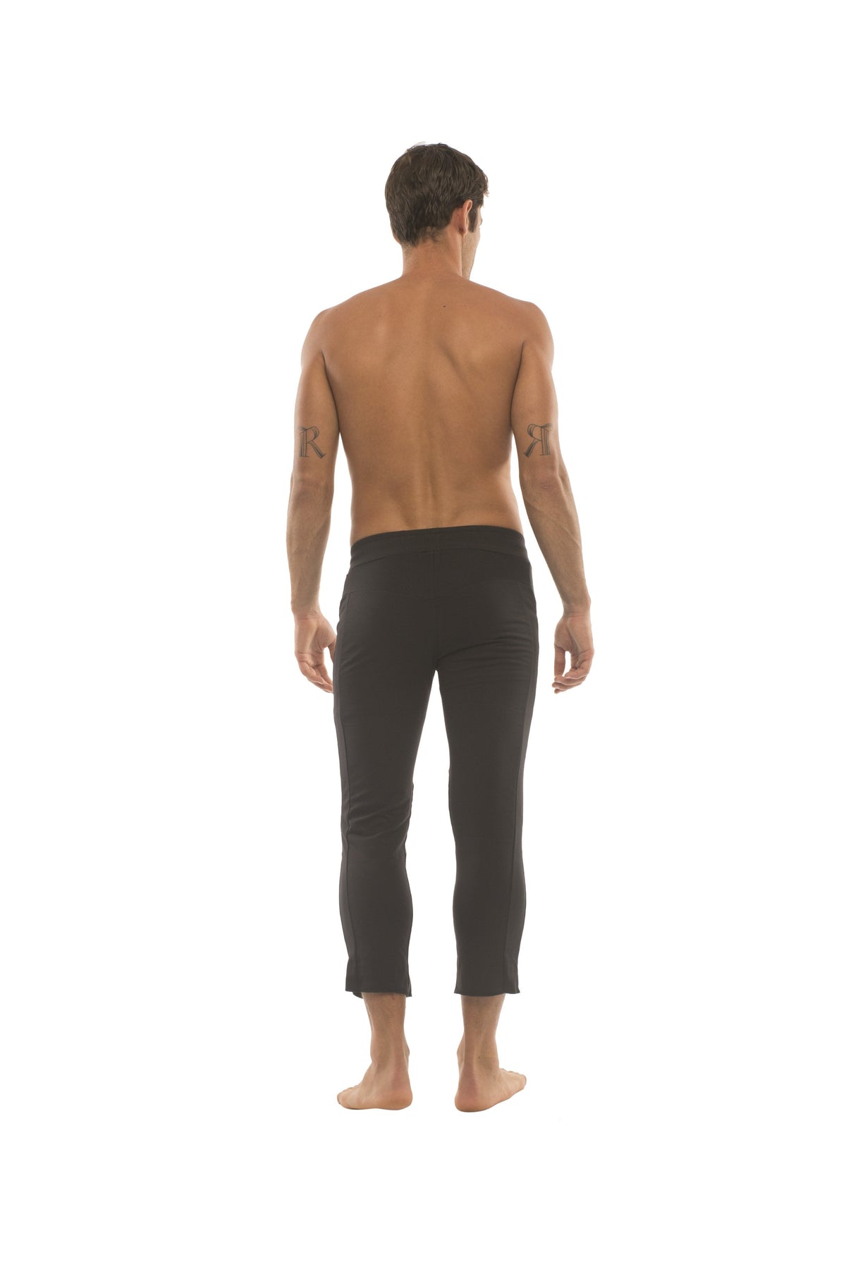 4/5 Zip-Pocket Capri Yoga Pants – Black