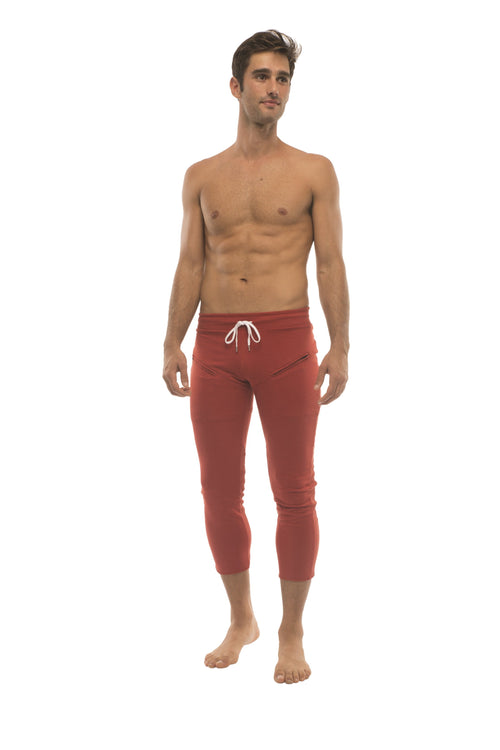 4/5 Zip-Pocket Capri Yoga Pants – Cinnabar Red