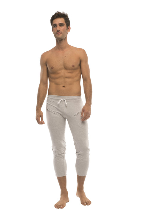4/5 Zip-Pocket Capri Yoga Pants – Heather Grey