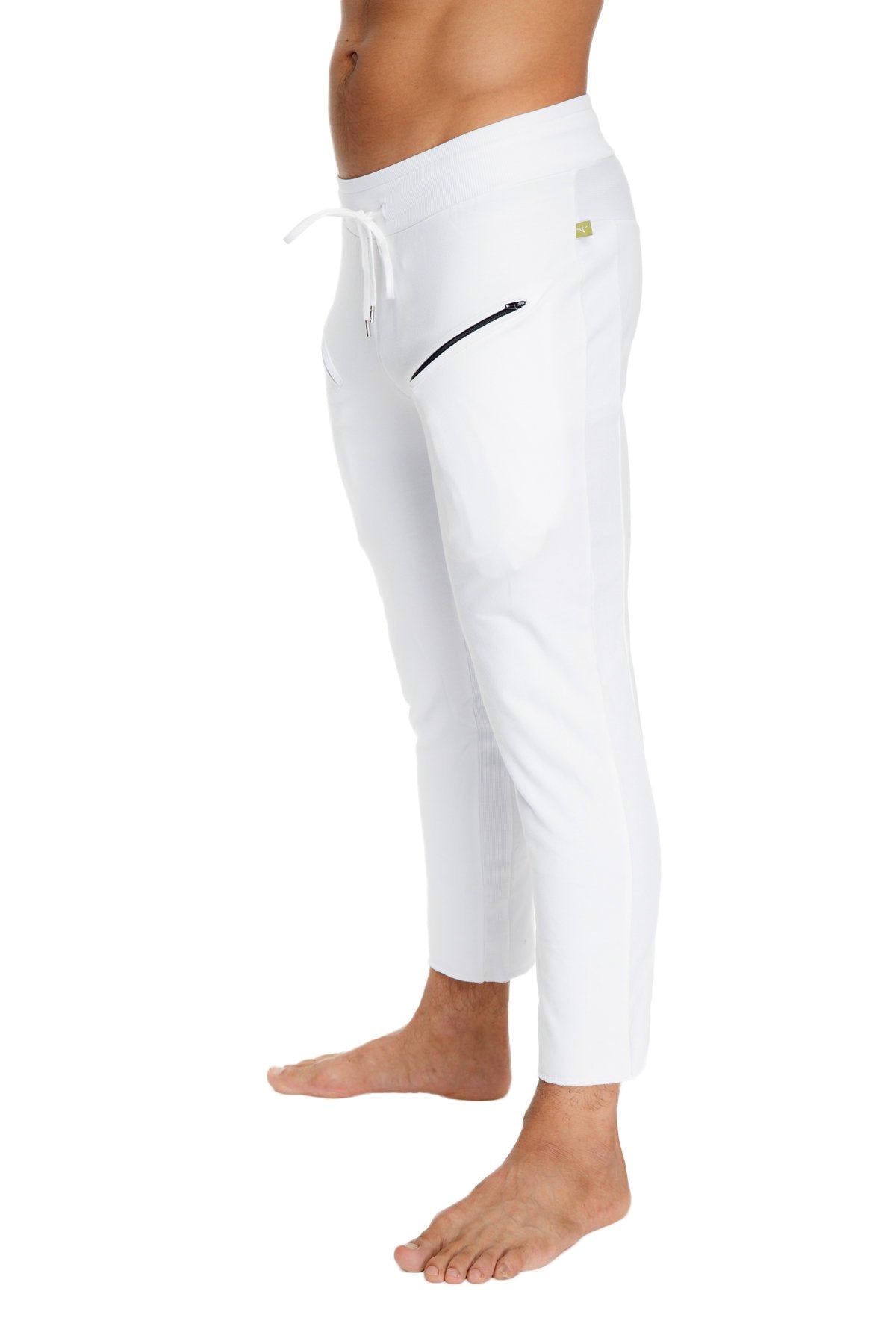 4/5 Zip-Pocket Capri Yoga Pants – White