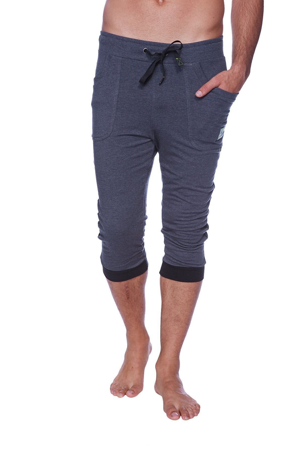 Cuffed Capri Yoga Pants – Charcoal/Black