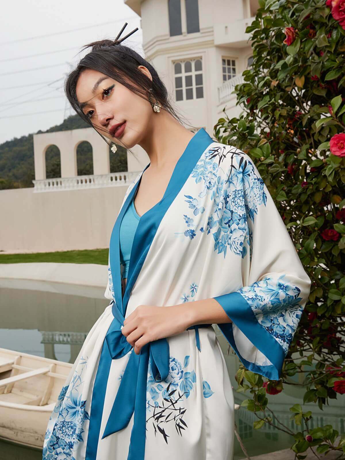 Bamboo Print Short Kimono Robe – Blue