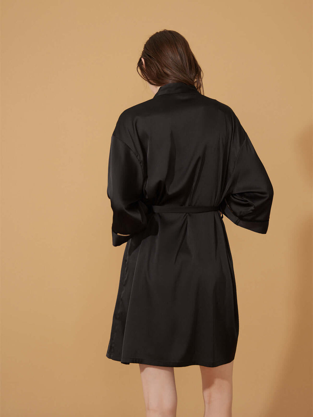 Hollow-Out Detail Short Robe with Pockets