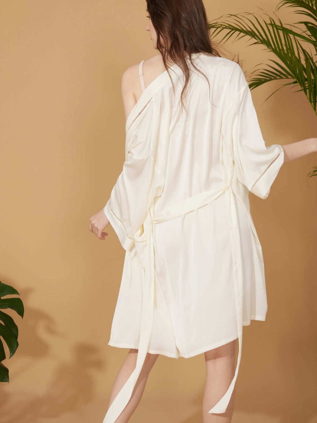 Hollow-Out Detail Short Robe with Pockets